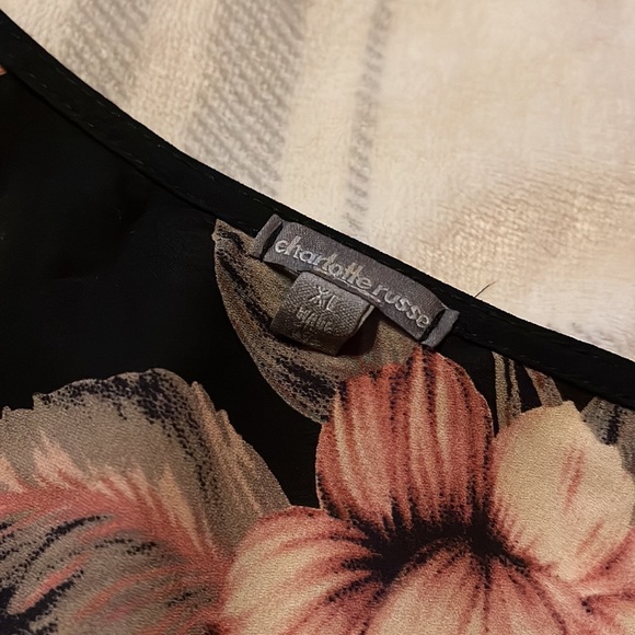 Floral batwing wrap ❤️ - Picture 3 of 3